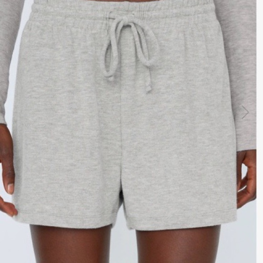 aritzia wilfred free xs grey pajama shorts